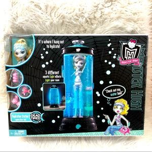 Monster High HYDRATION STATION Lagoona Blue 2010